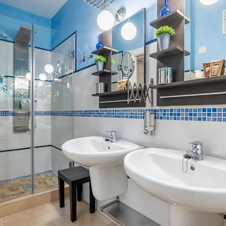 Luxe Town Hall Apartman Sevilla