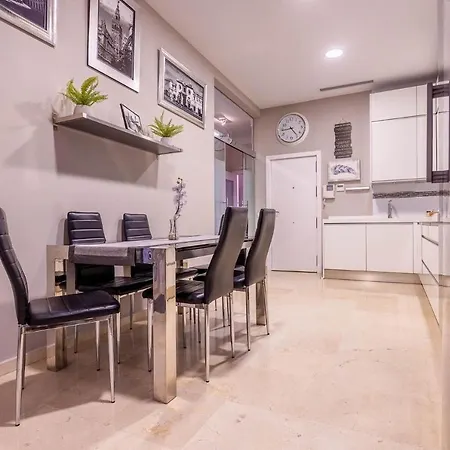 Luxe Town Hall Apartment